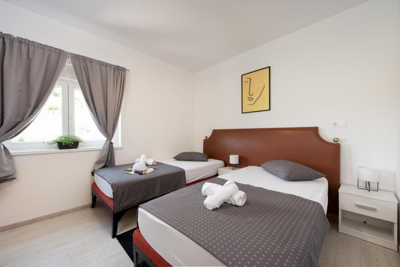 Hotel Potpićan Exteriér fotografie