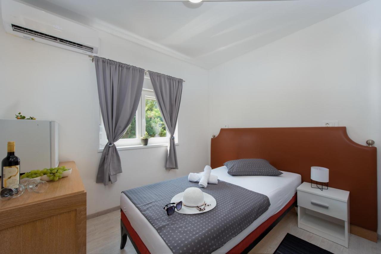 Hotel Potpićan Exteriér fotografie