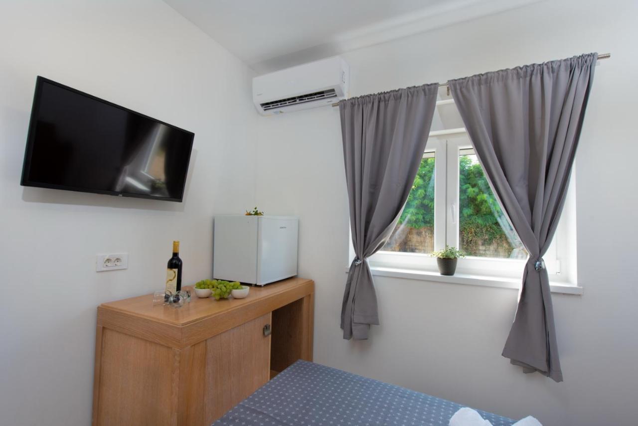 Hotel Potpićan Exteriér fotografie